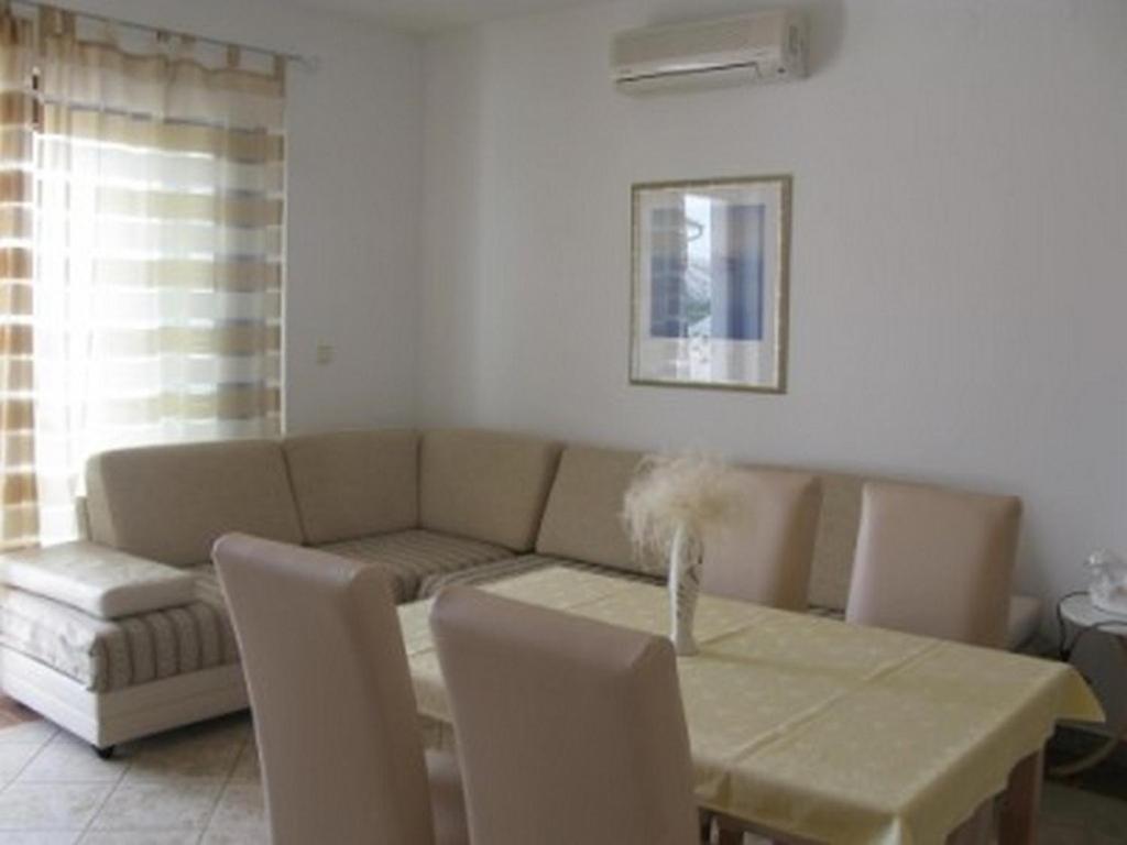 Apartments With A Parking Space Barbat, Rab - 16816 Barbat na Rabu エクステリア 写真