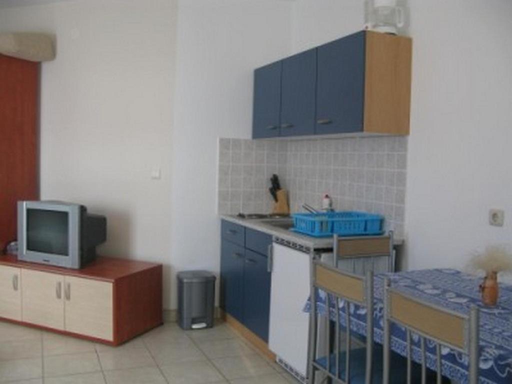 Apartments With A Parking Space Barbat, Rab - 16816 Barbat na Rabu エクステリア 写真